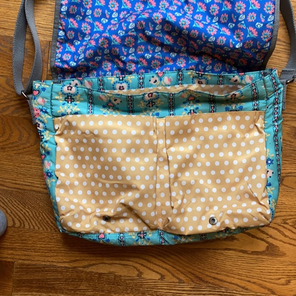 Matila Jane Messenger Bag - Picture 2 of 4